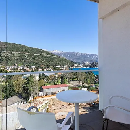 Апартаменты Modern 3br By The Sea -