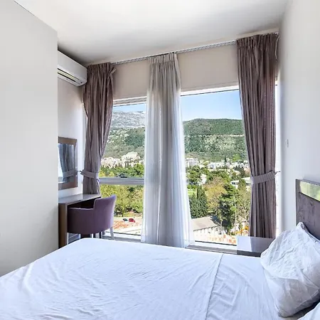 Апартаменты Modern 3br By The Sea - *